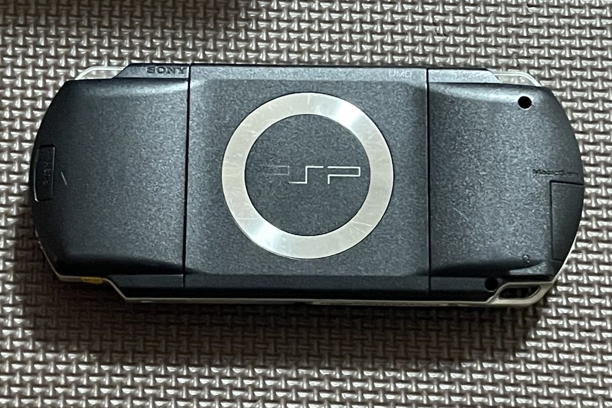 PSP 動作品 初期化済 プレイステーションポータブル PSP-1000 ブラック 本体 アダプター バッテリー 箱 説明書 メモリースティック 付属_画像3