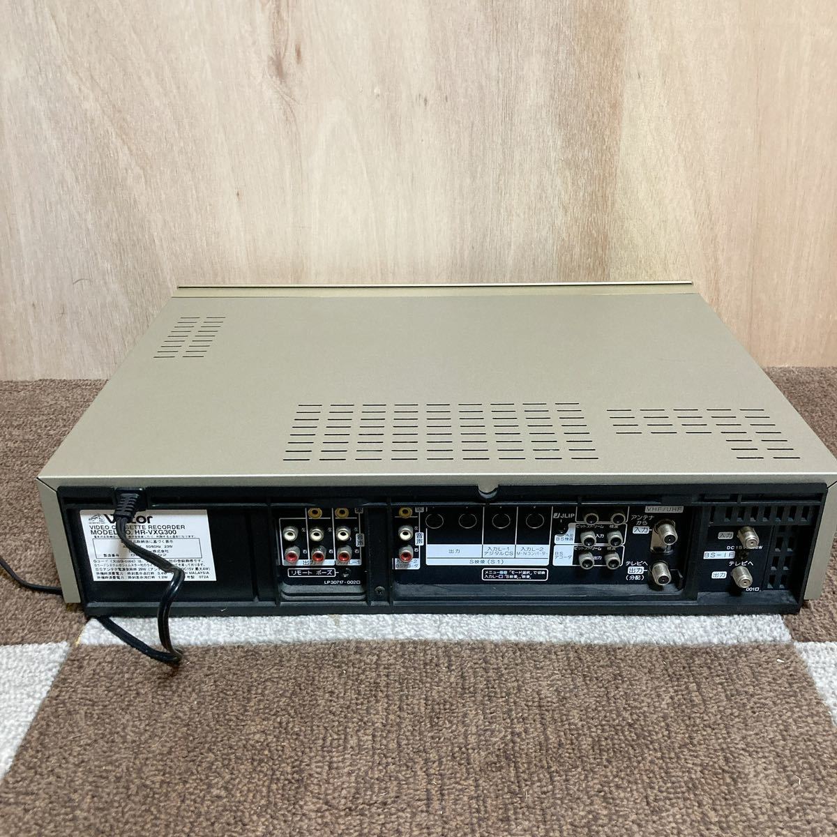 動作確認済み HR-VXG300 VICTOR ビクター S-VHS ビデオデッキ リモコンの画像4