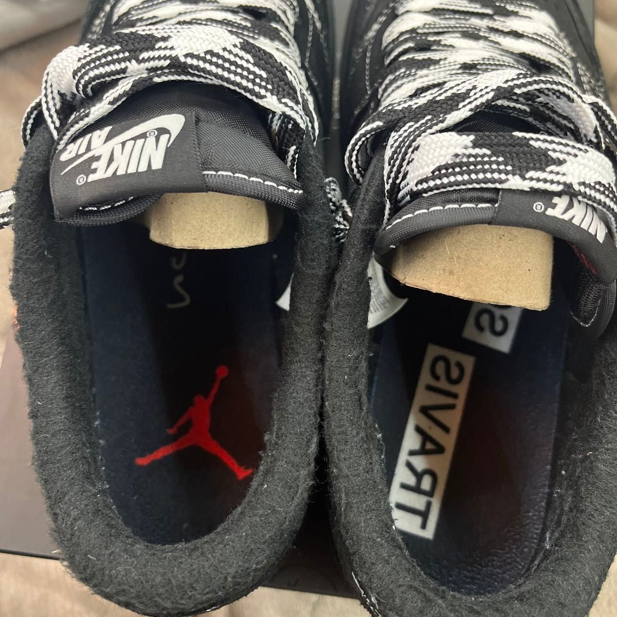 本日限定値下げ中 Travis Scott × Nike Air Jordan 1 Low Black 本日限定値下げ中 Travis Scott × Nike Air Jordan 1 Low Black