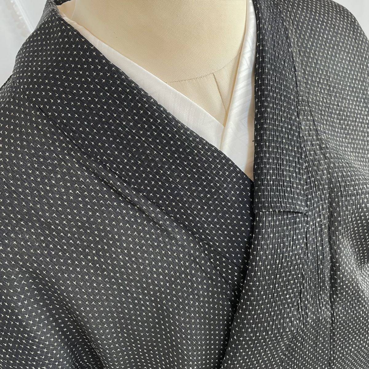 【Wellriver】単衣 着物 十字絣模様 人気の黒色 正絹 和装 和服 #C515._画像3