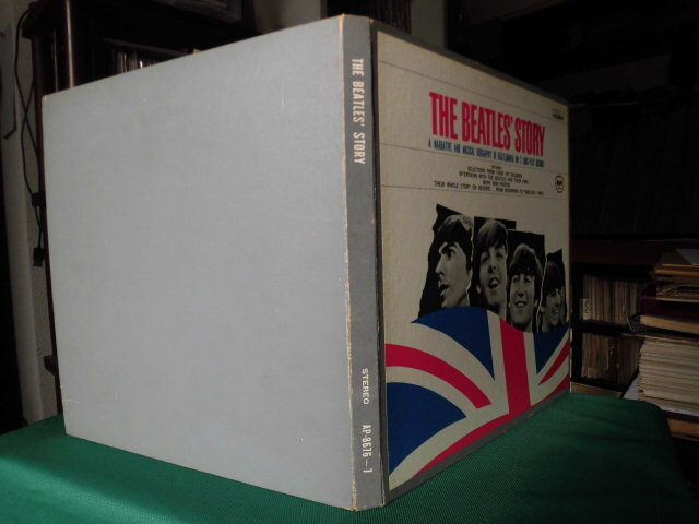ビートルズ物語/The Beatles Story 　 2枚組BOX国内盤　各8頁のディスコグラフィ2冊おまけ_画像2