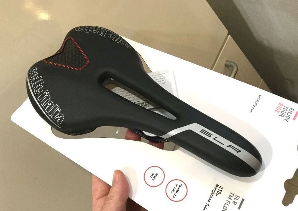 ★限定特価 残少 新品 SELLE ITALIA SLR TM FLOW L2(145mmX275mm) 即決