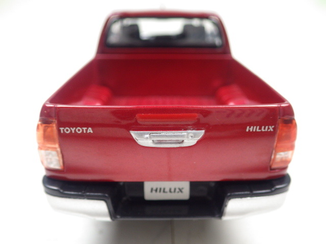 ネットオフ 送料得店 207【S カラー HILUX ハイラックス トヨタ 1/30 R】非売・展示品 乗用車