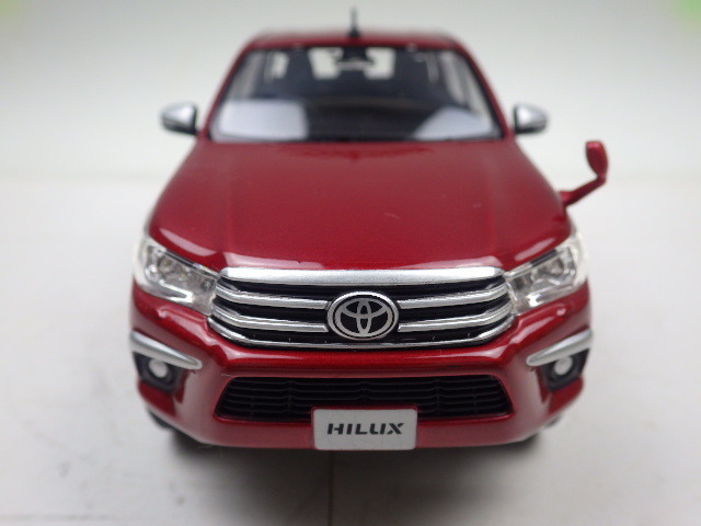 2024-25 秋冬新作 207【S R】非売・展示品 カラー HILUX ハイラックス トヨタ 1/30 乗用車