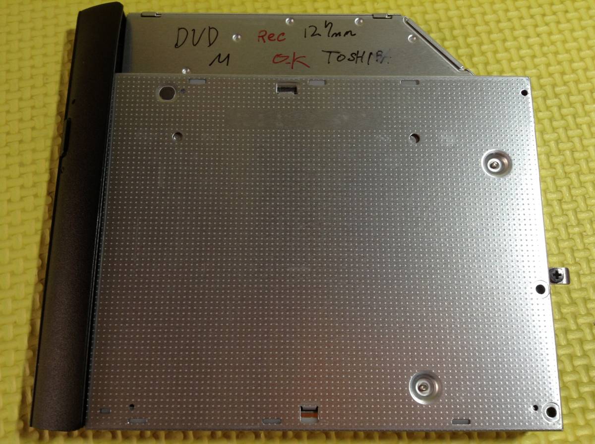 toshiba dynabook T552/58HB DVDマルチドライブ　Model UJ8C0 ベゼル付き金具付き ネコポス発送。_画像3