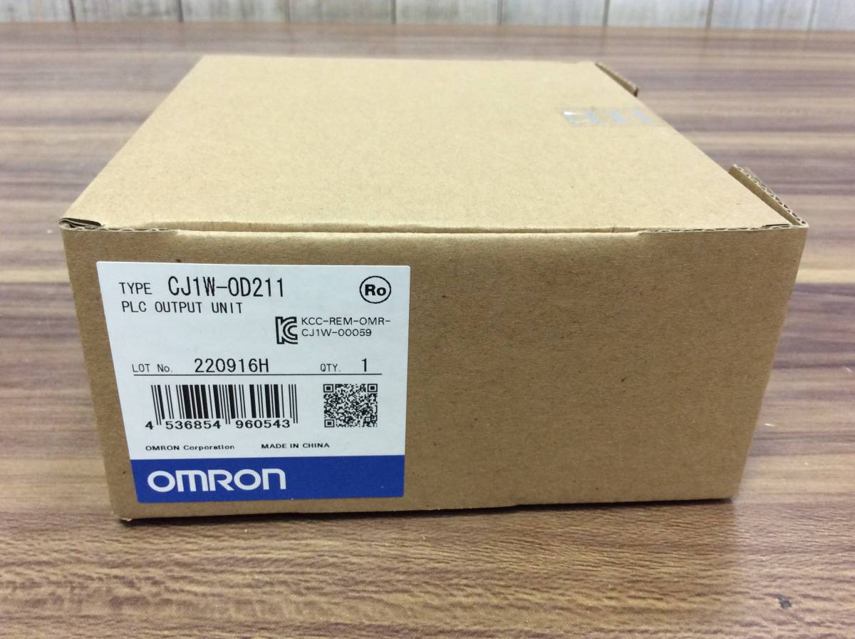 ●【AH-04671】新品未使用品 OMRON オムロン 出力ユニット CJ1W-OD211【レターパックプラス・送料全国一律520円可】の画像1