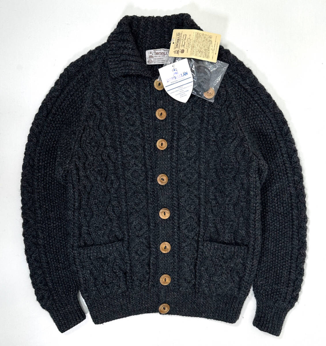 新品タグ付き INVERALLAN 3A LUMBER CARDIGAN 38 CHARCOAL500 墨黒 インバーアラン セーター ニットカーディガン ヴィンテージ