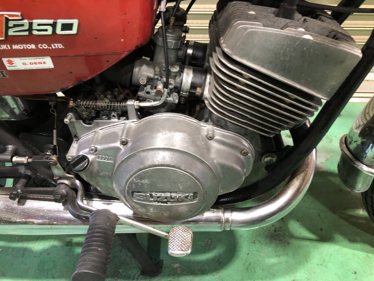 GT250 エンジン作動確認 書類付 レッド GT380 GS400 GSX250E_画像3