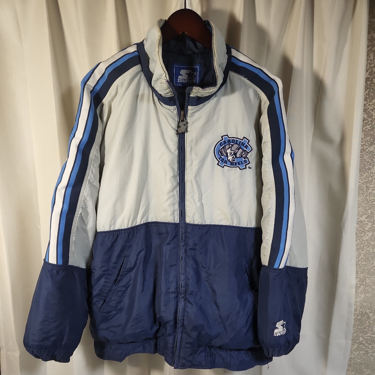 STARTER　スターター　ナイロンジャケット　XL　90年代　90'S　CAROLINA TAR HEELS　ネイビー　紺色_画像1