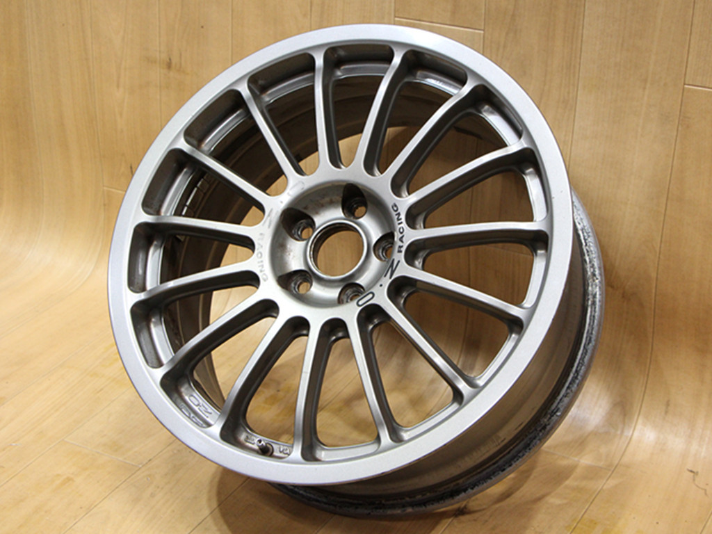 B325 希少 軽量 OZ Racing OZ レーシング 17X7J+48 PCD100 5穴 17インチ 1本 O.Z JDM USDM セリカ レガシィ 86 BRZ インプレッサ プリウス_画像2