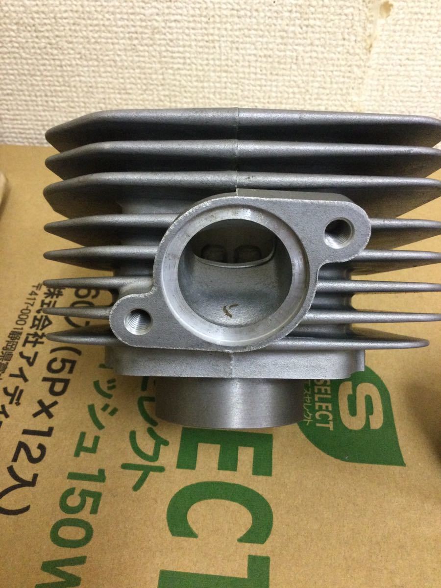 新品　純正　SUZUKI アドレス　V100 シリンダー&ピストン　_画像4