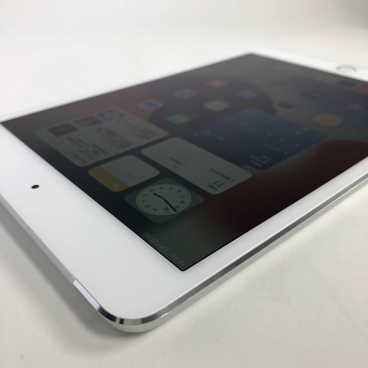 1653】Bランク Apple iPad mini4 Wi-Fi+cellular 32GB シルバー 1653】Bランク Apple iPad mini4 Wi-Fi+cellular 32GB シルバー