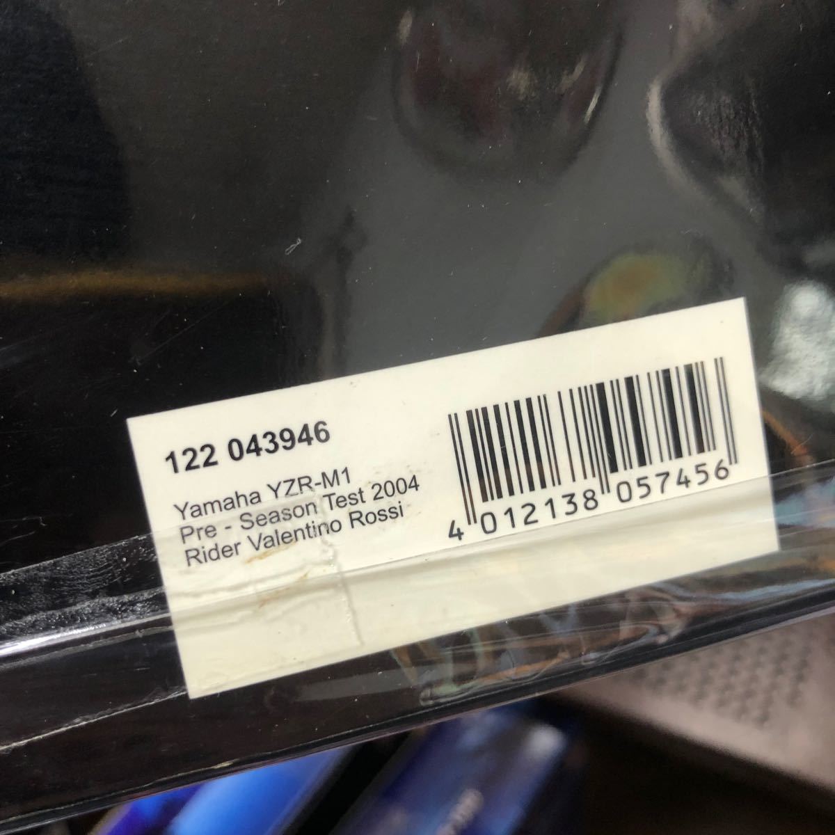 385 未開封 MINICHAMPS PMA ミニチャンプス 1/12 Yamaha YZR-M1 Pre-Season Test 2004 Valentino Rossi ロッシ Limited Edition バイク_画像2