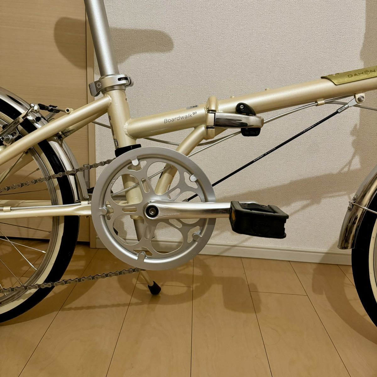 DAHON ダホン boardwalkボードウォーク D7ミニベロ 折りたたみ DAHON ダホン boardwalkボードウォーク D7ミニベロ 折りたたみ