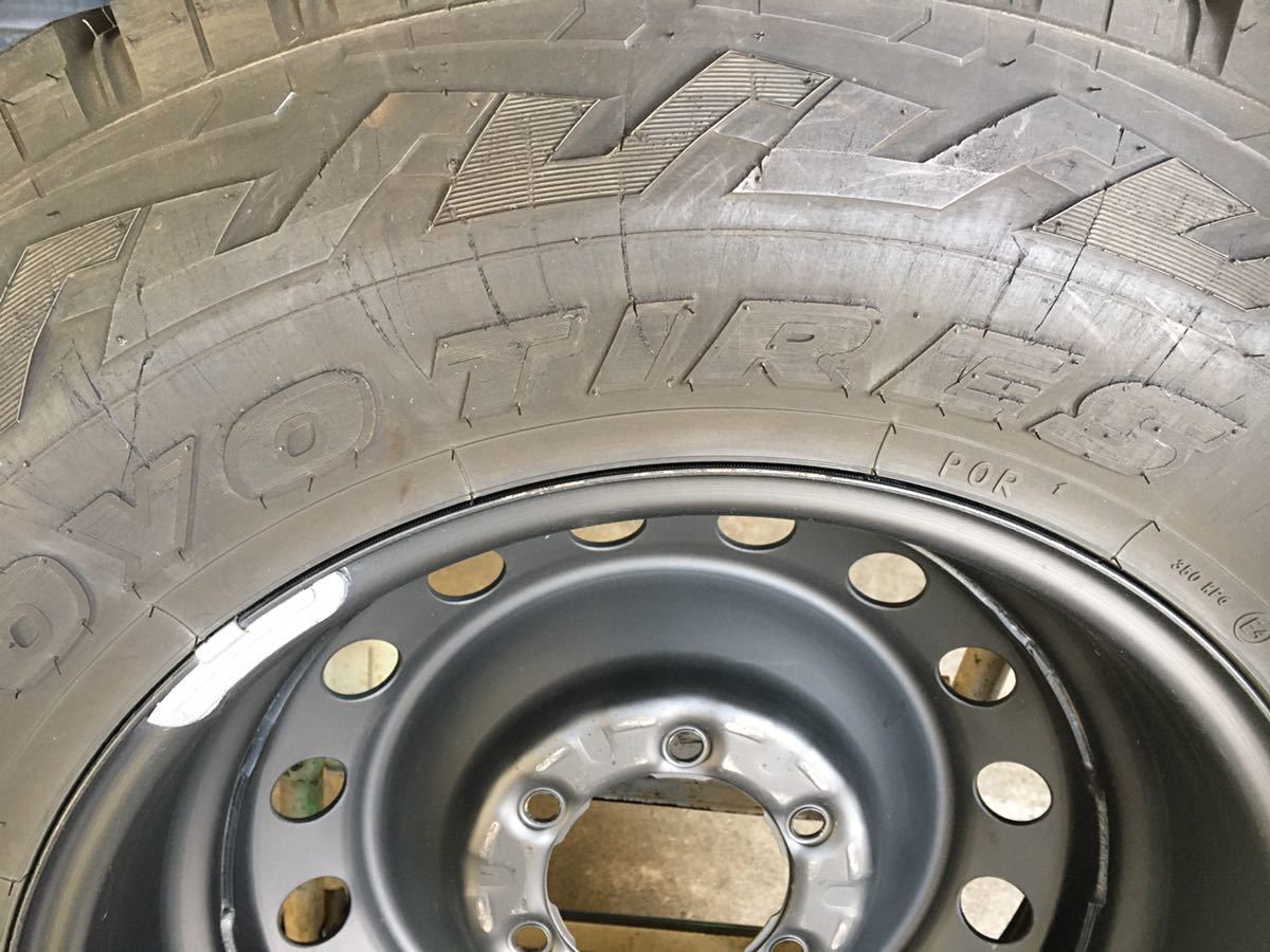 FJクルーザー 純正スチールホイール + 265/70R17 トーヨーRT ４本セット ハイラックス GUN125 ランドクルーザー プラド 265/70/17_画像10