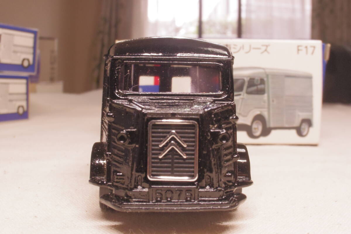 青箱トミカ Ｆ17 シトロエンＨ トラック （特注品 KOJIMA 黒）の画像4