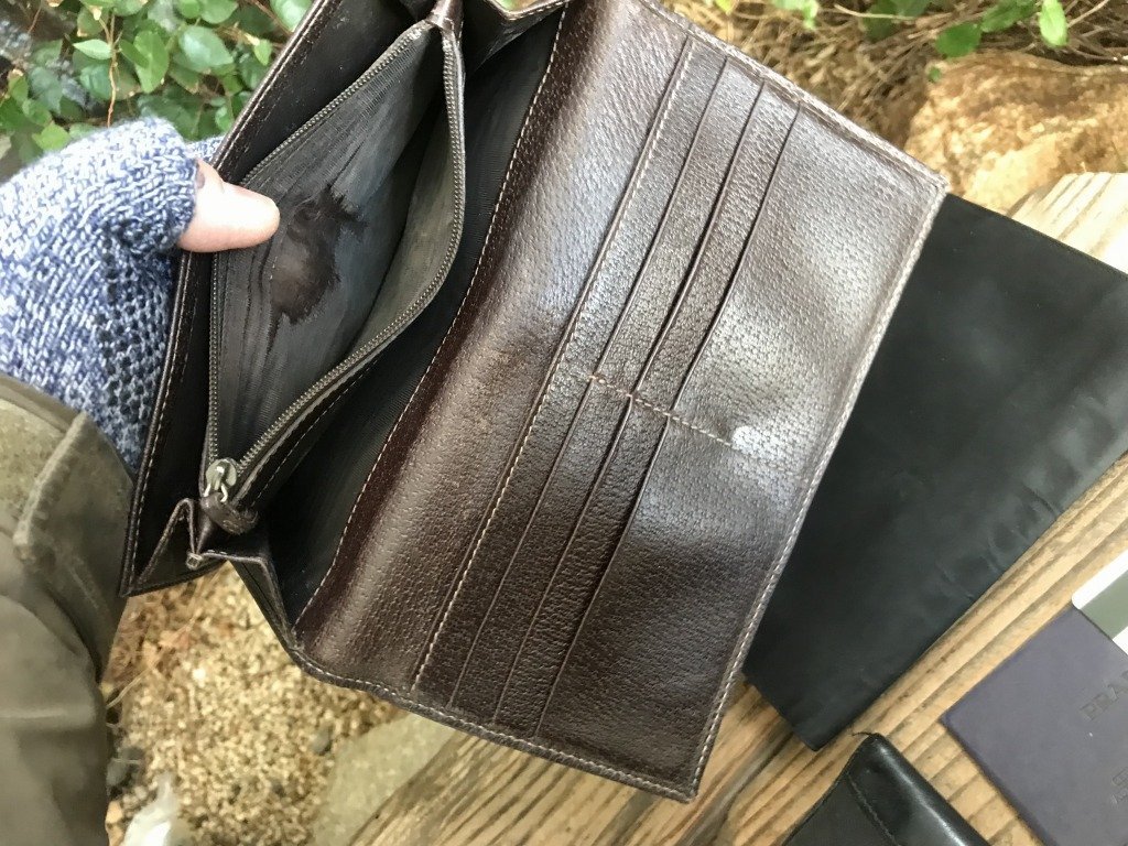 ★　【ジャンク品扱い】　まとめて　gucci　グッチ　prada　プラダ　財布　ウォレット　バーバリー　キーケース　ハンティングワールド_画像6