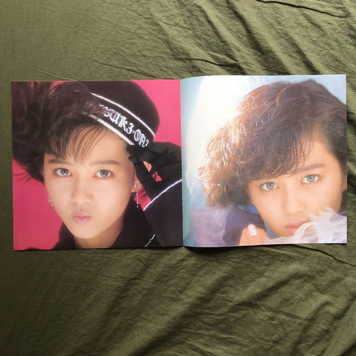 傷なし美盤 美ジャケ 新品同様 1987年 浅香唯 LPレコード レインボー Rainbow 帯付 アイドル 加藤要produce 8p写真ライナー_画像6