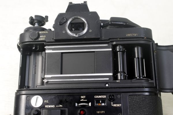 ★Canon/キャノン フィルム一眼レフカメラ F-1/モータードライブ/LENZ FD 50mm 1:1.4 S.S.C._画像8