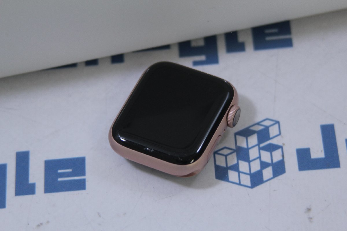 関西Apple Watch Series 4 GPSモデル 40mm MU692J/A 16GB この機会にぜひいかがでしょうか!! APR000776 B ◆_画像2