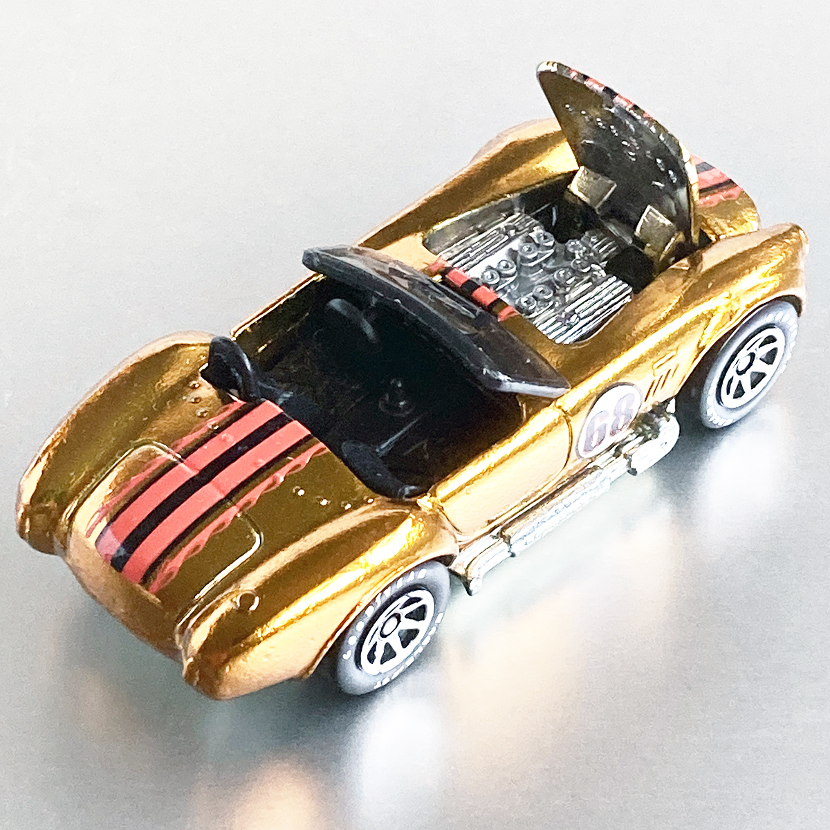 1/64 ホットウィール クラシック シェルビー コブラ 427 S/C Hot Wheels Classics Shelby Cobra Semi Competition_画像6