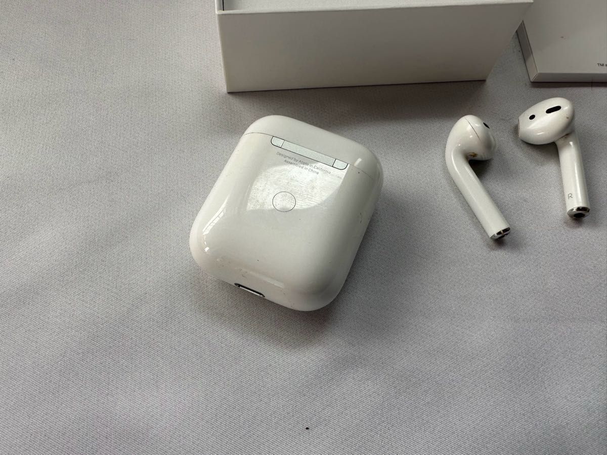 イヤホン・ヘッドホン AirPods with Wireless Charging Case MRXJ2J/A イヤホン・ヘッドホン AirPods with Wireless Charging Case MRXJ2J/A