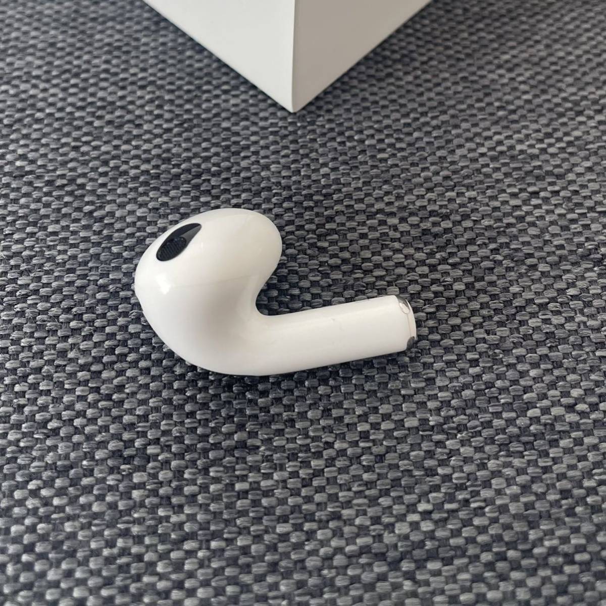 Appleエアーポッズ AirPods 第3世代国内正規品　　左耳　片耳Ｌ_画像2