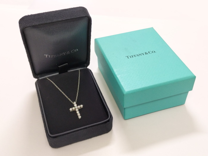 【中古】Tiffany＆Co. ネックレス スモールクロス Pt950 プラチナ ダイヤモンド 約3.4g_画像10