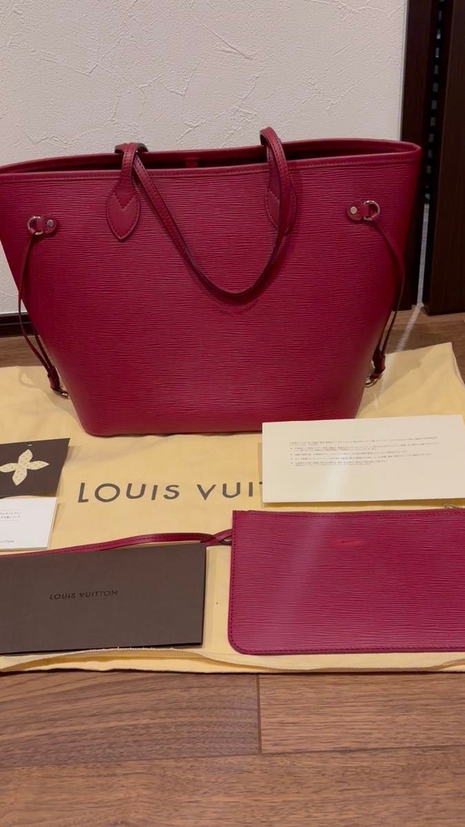 ルイヴィトン エピ ネヴァーフルMM トートバッグ バッグ Louis Vuitton 