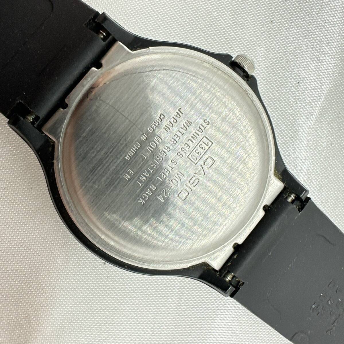 A2402-5-１２　１円スタート　稼動品　クオーツ　CASIO　カシオ　チープカシオ　メンズ　レディース腕時計　ブラック_画像4