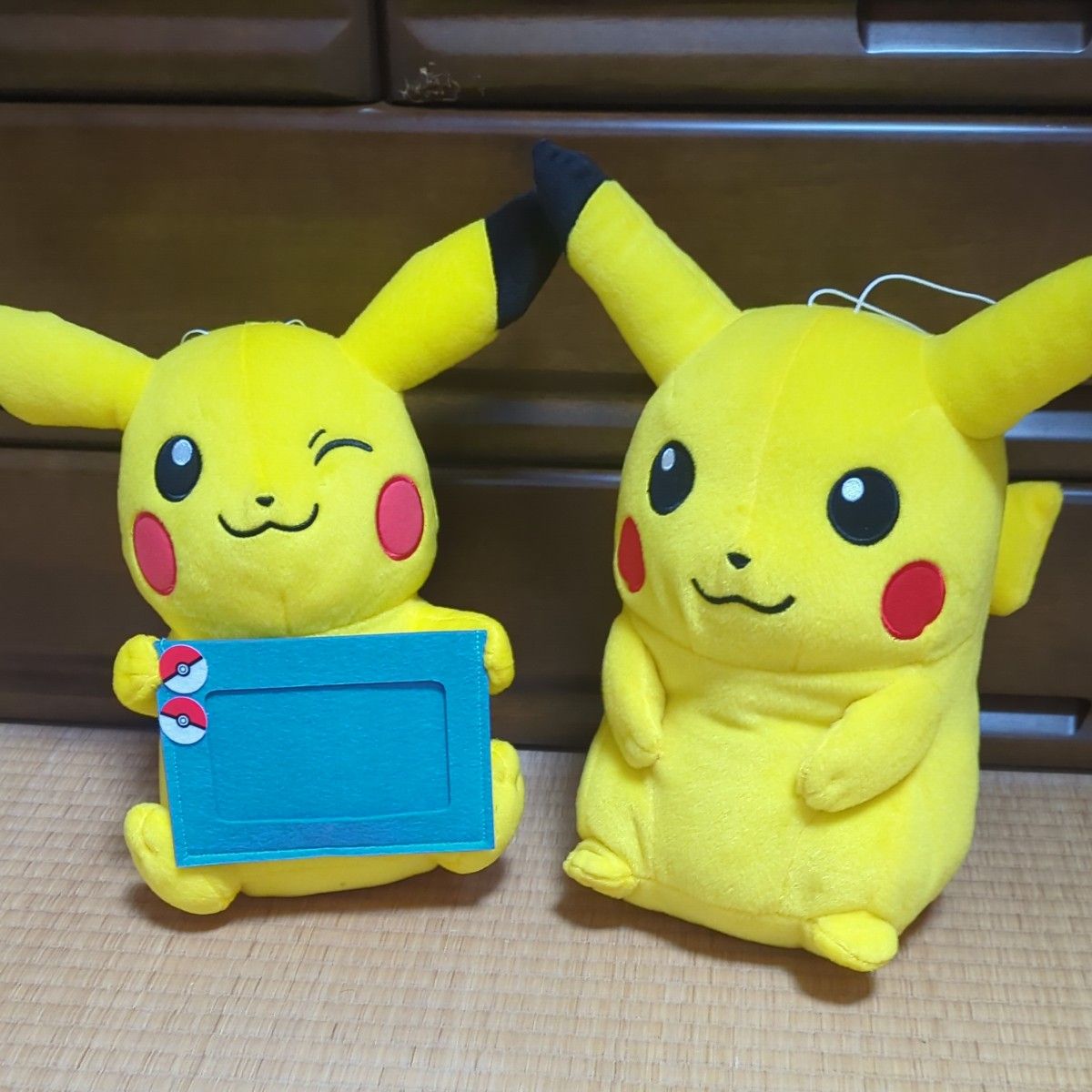 ポケットモンスター　ピカチュウ　ぬいぐるみ2点