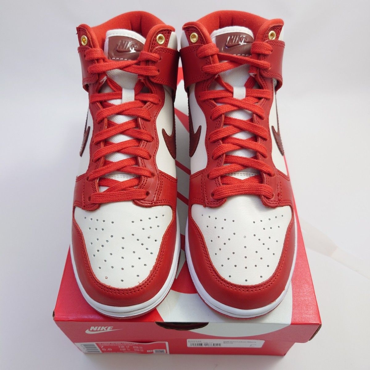 NIKE  WMNS Dunk High LXX Sneakers White Redナイキ　ウィメンズ ダンク ハイ LXX 