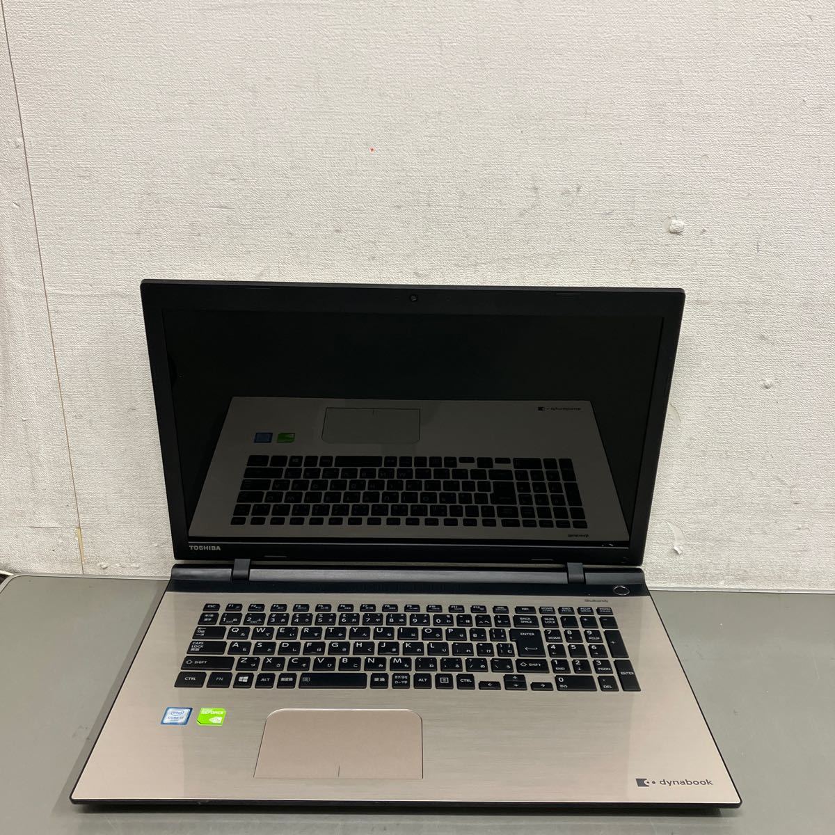 L197 TOSHIBA dynabook AZ67/VG PAZ67VG-SJB Core i7 第六世代　メモリ8GB ジャンク　_画像1