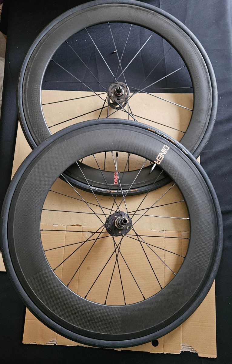 DINER ダイナー カーボンホイールセット 前60mm 後88mm タイヤ付 DINER ダイナー カーボンホイールセット 前60mm 後88mm タイヤ付