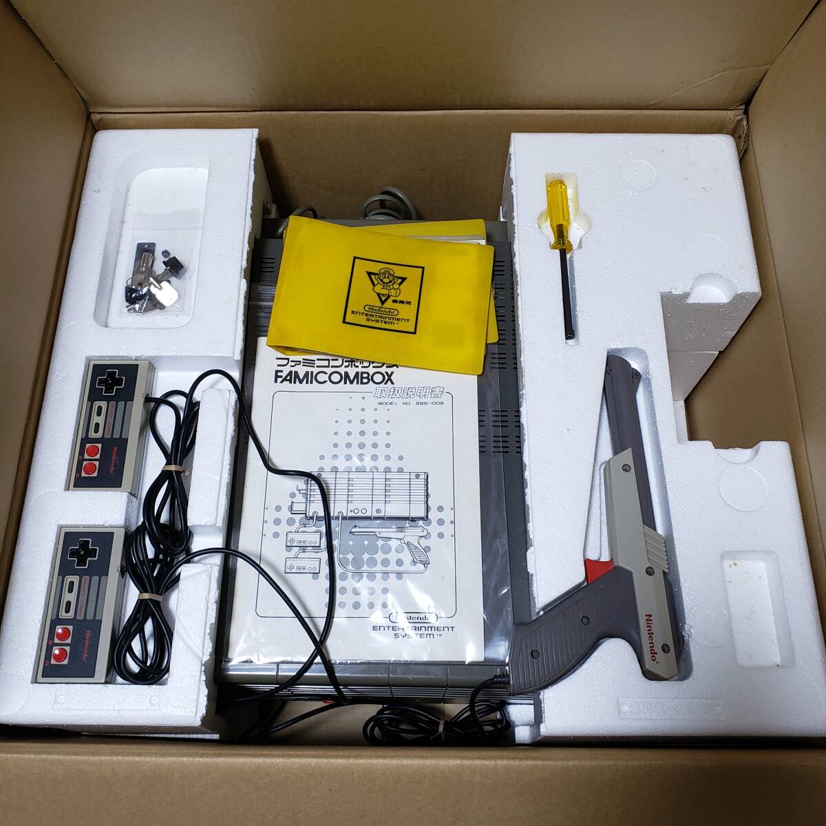 【箱付き】Nintendo ファミコンボックス 業務用ファミコン FAMICOMBOX ビジターキー 取扱説明書 前面パネルキー コインケース 任天堂の画像7