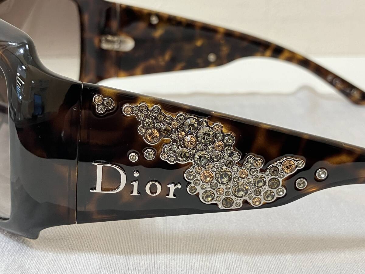 ☆　激レア品　美品　Christian Dior　クリスチャン　ディオール　STRASSY 1 ラインストーンサングラス 　ブラウン　管DDAA_画像1