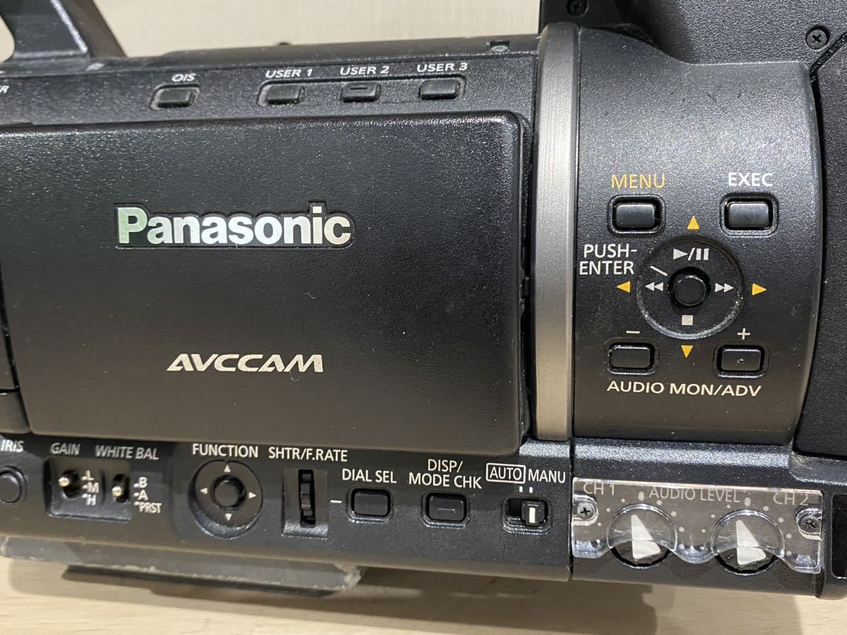 1円スタート Panasonic パナソニック カメラレコーダー AG-AC160A カメラ 高機能ビデオカメラ カメラレンズ 18-135㎜ 充電器付き _画像2