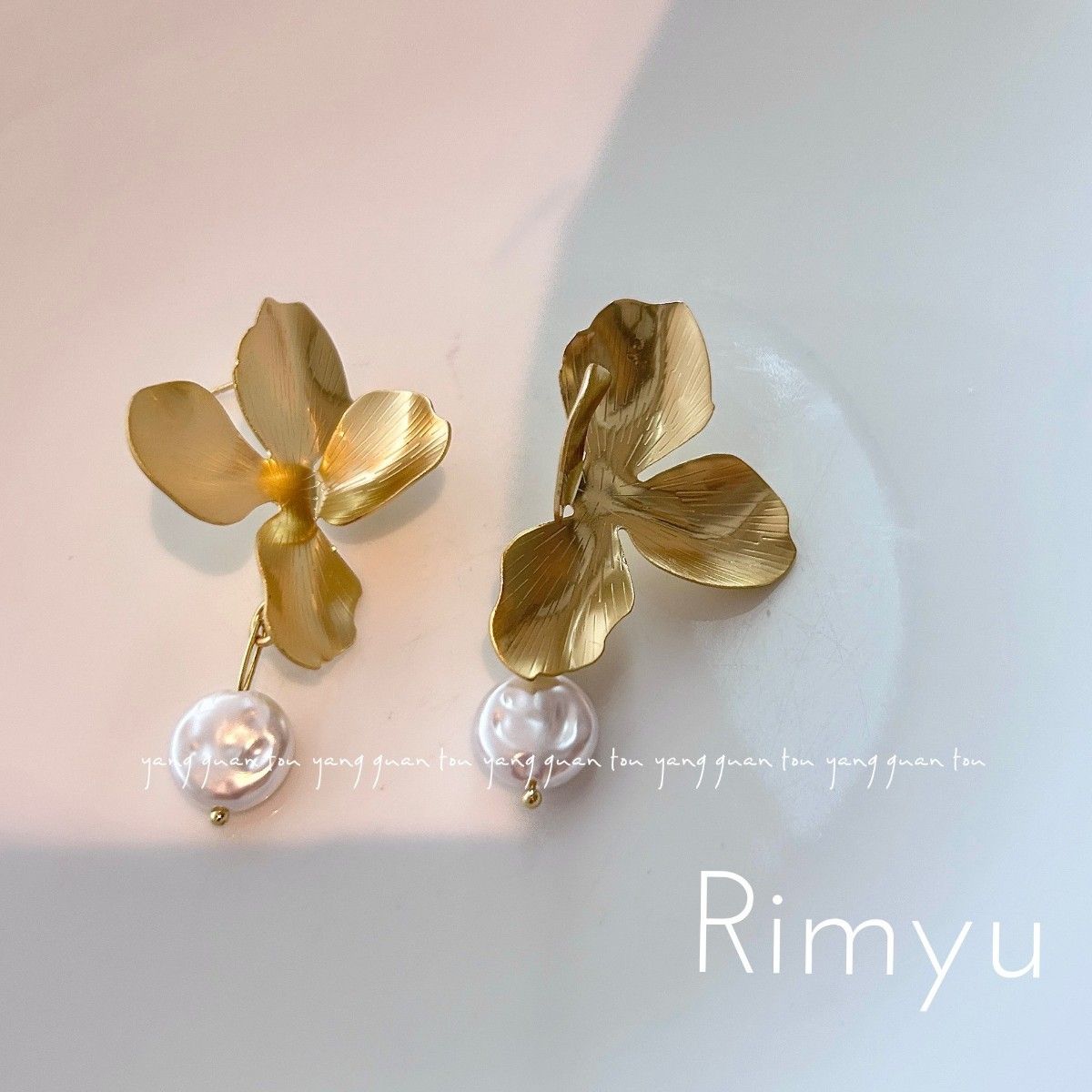 ゴールド　パールピアス　お花　フラワーピアス　ウエディング　アクセサリー2