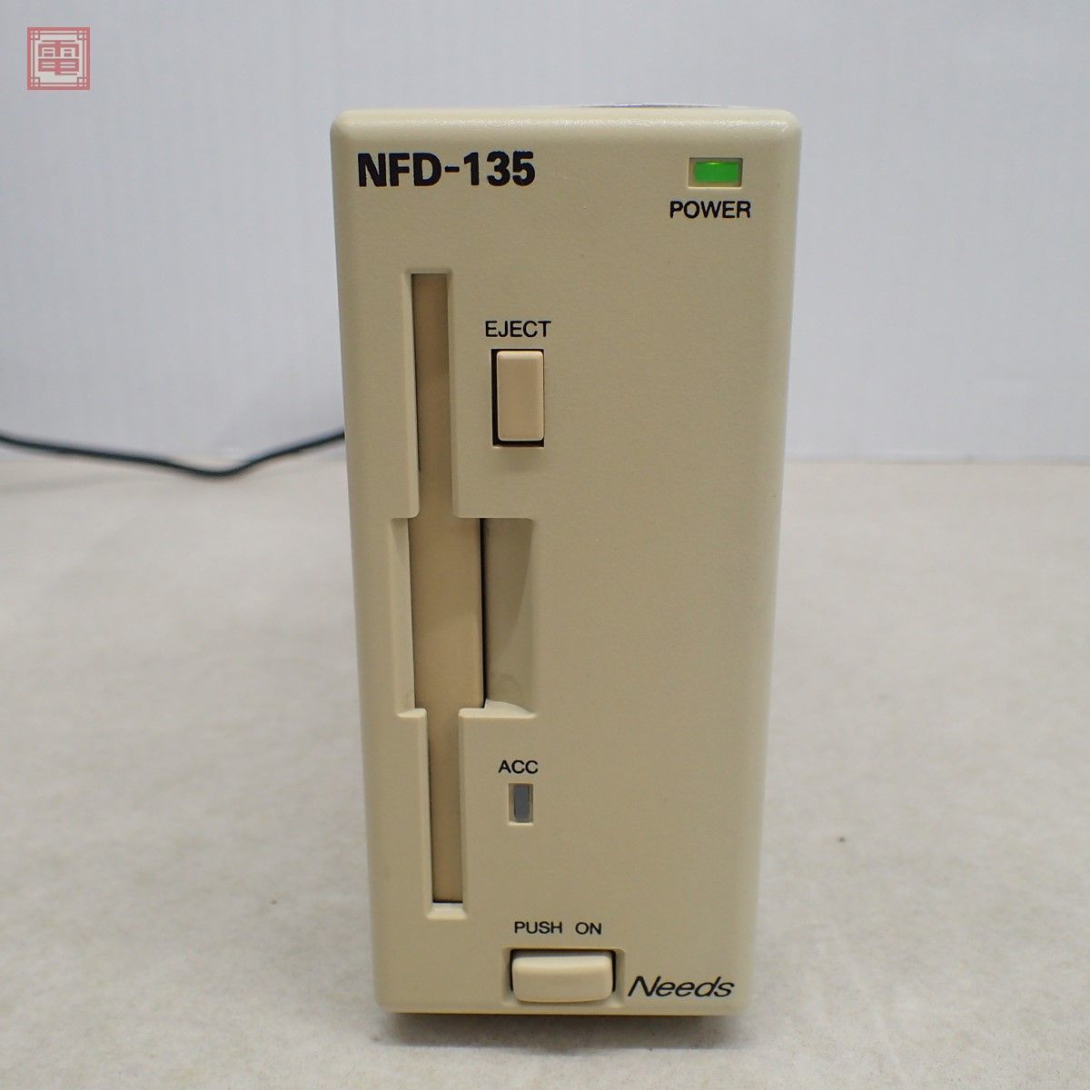 Needs 3.5インチフロッピーディスクドライブユニット NFD-135 東京ニーズ 外付けFDD 箱付 通電のみ確認 ジャンク【40_画像2