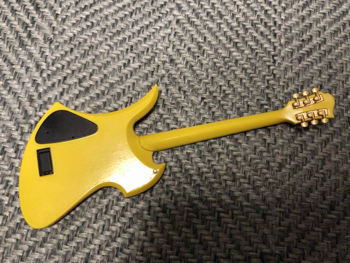 X JAPAN hide Guitar Collection Burny MG-YH イエローハート ヒデ ギターコレクション フィギュア ミニチュア_画像3