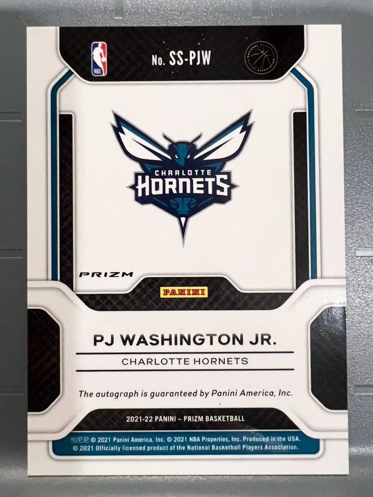 激レア Prizm Auto 21 Panini PJ Washington P・J・ワシントン NBA 直筆 サイン カード Hornets ホーネッツ ユニフォーム バスケ 大活躍_画像2