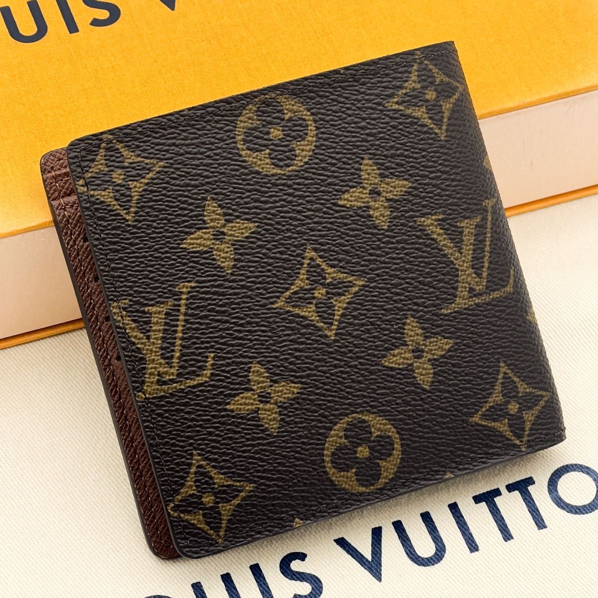 カード4枚 箱付き LOUIS VUITTON ルイヴィトン モノグラム ポルトフォイユ マルコ 二つ折り 財布 M61675_画像4