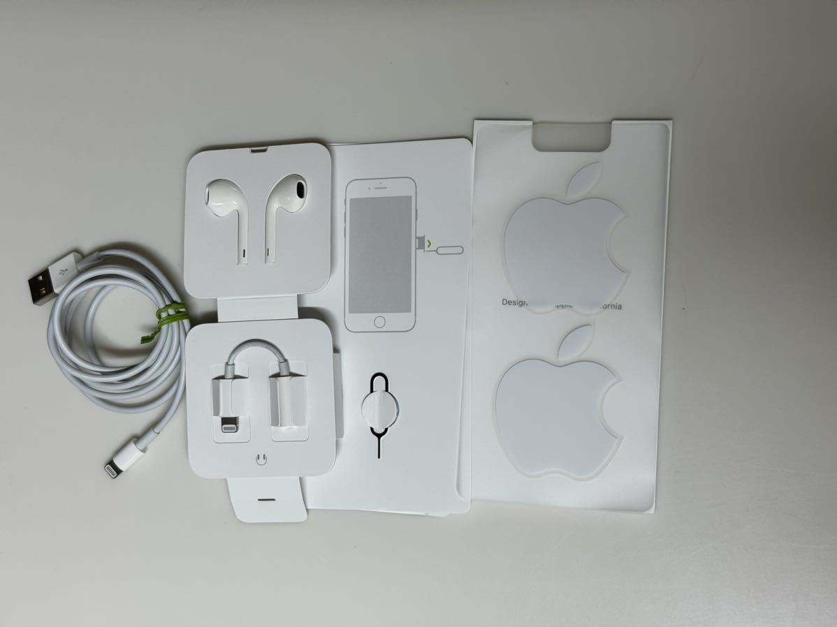 ★未使用 Apple 純正 充電ケーブル(LightningーUSBケーブル)、EarPods（イヤフォン/イヤホン）、ピン、ステッカー iPhone 8付属品の画像1