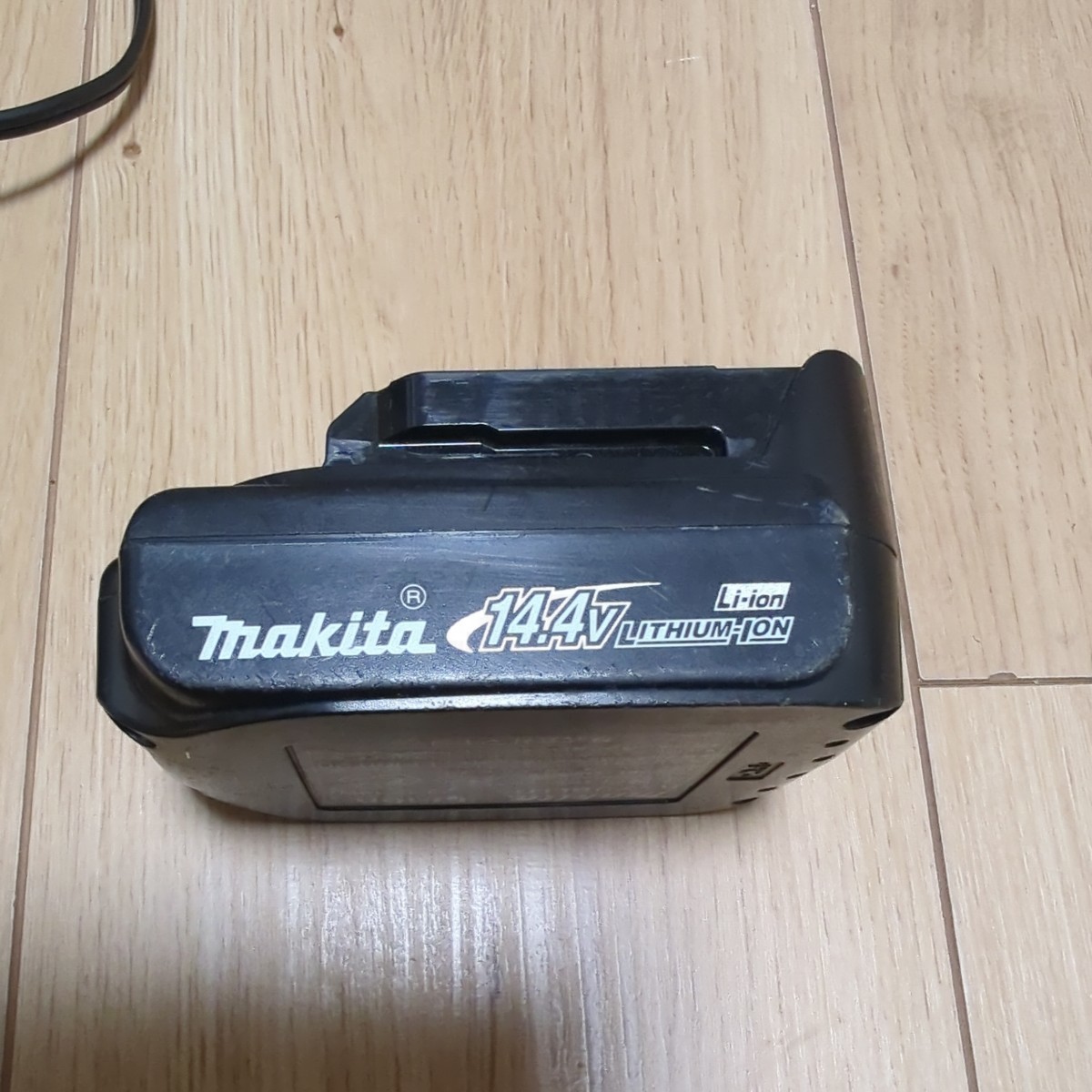 マキタ Makita DC18SD 7.2-18V用 充電器 BL1415 バッテリー 1個セット DC14.4V 19Wh Li-ion 動作確認 中古品_画像2