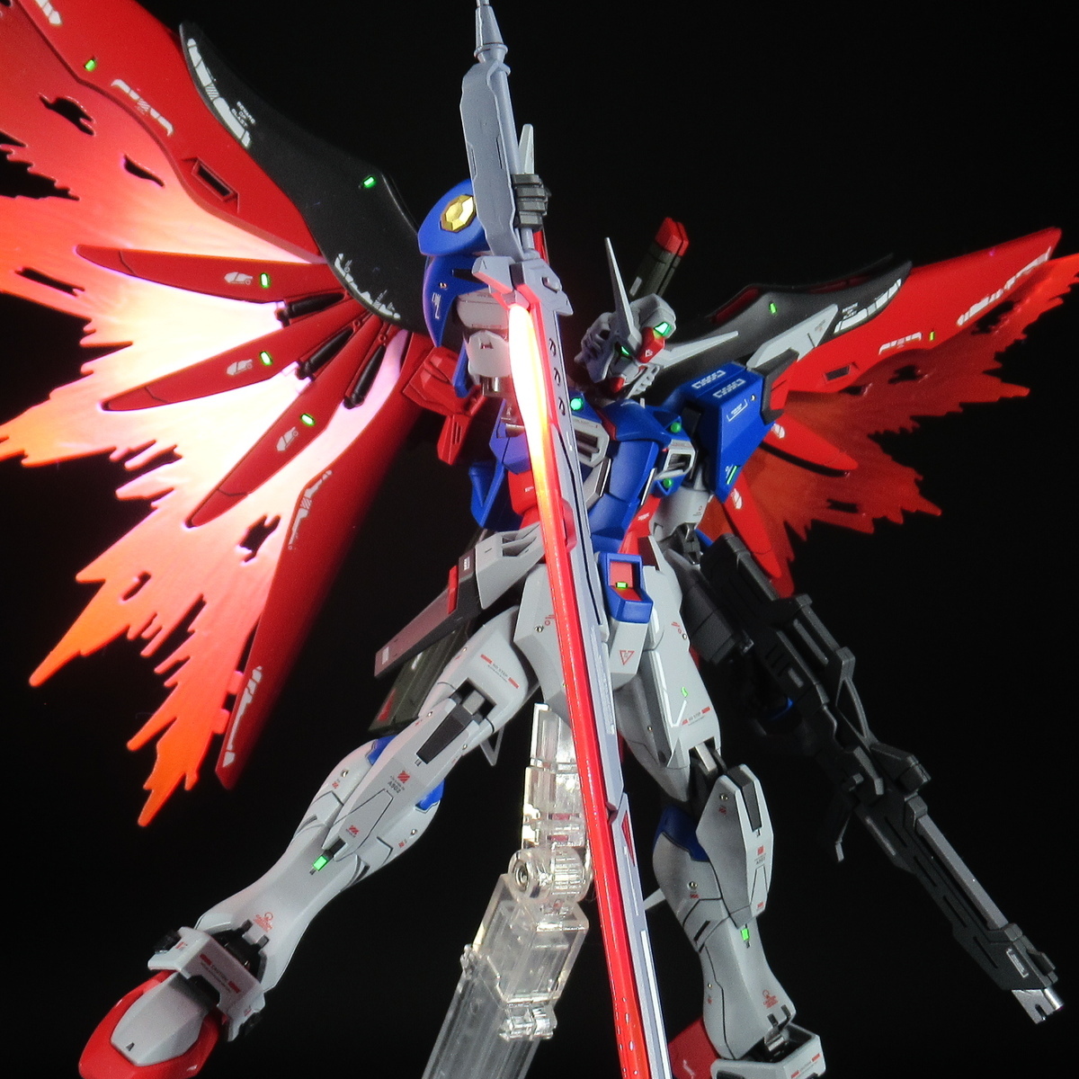 HG 1/144 ZGMF/A-42S2 デスティニーガンダムSpec2【塗装済完成品】＜機動戦士ガンダムSEED FREEDOM＞HGCE 224_画像3