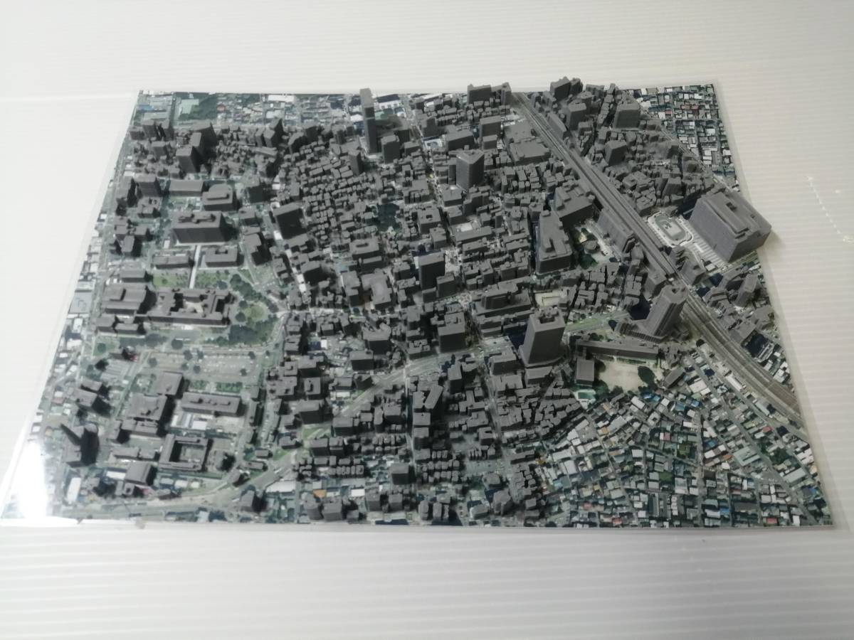 さいたま市浦和駅周辺　国土交通省の整備した３D都市データを活用した都市模型　組立済　　スケール1/4000　(透明ケース付)　_画像2