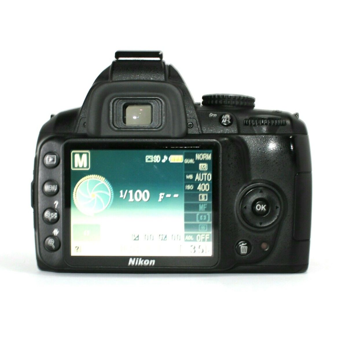 ☆半ジャンク動作品☆ Nikon D3000 デジタル一眼レフカメラ ボディー