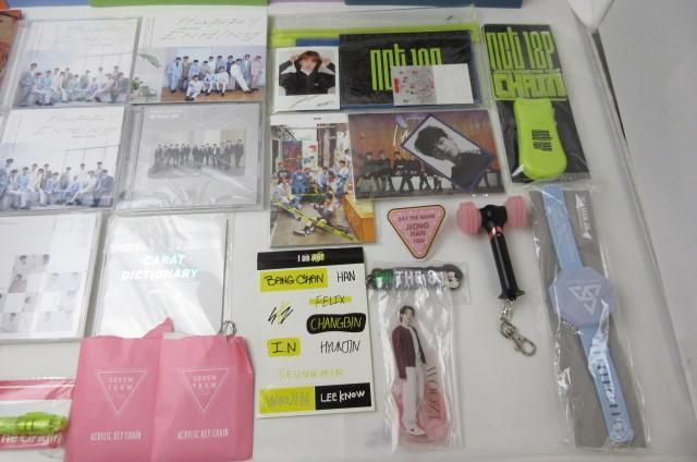 【同梱可】中古品 韓流 SEVENTEEN FC会報・ブラックピンク キーホルダー・NCT127 ペンライト等 グッズセット_画像4