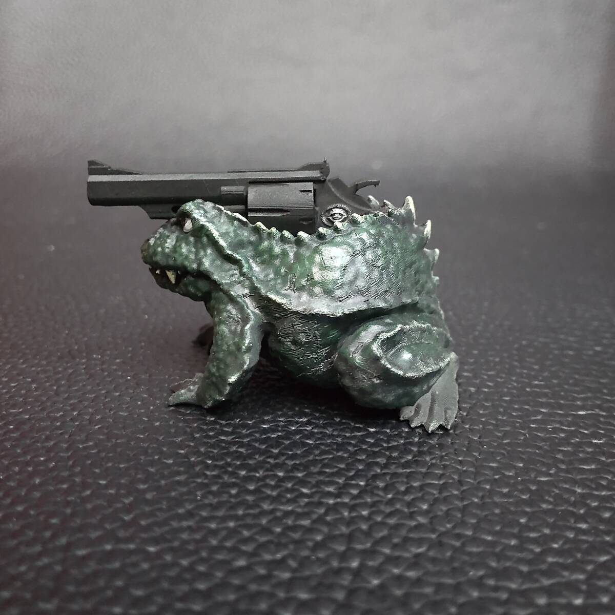 【GS 改造ガエル】　４４ガマグナム１号　　マグナム銃　　ガチャポンサイズ_画像3