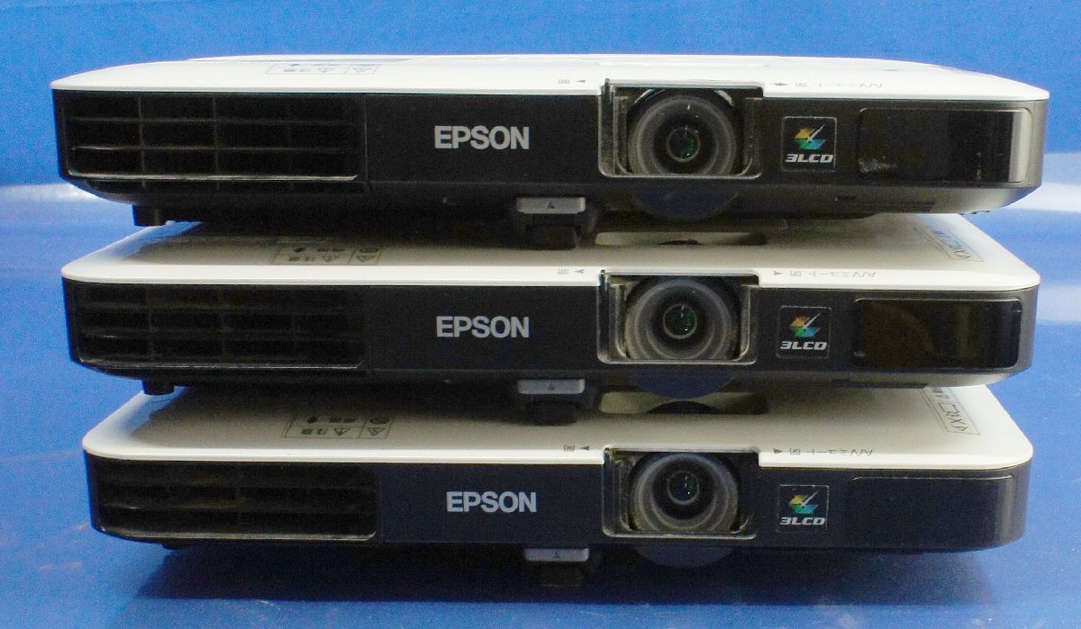 ジャンク3台セット EPSON エプソン 3LCD方式プロジェクター EB-1780W 3,000lm F021406_画像2